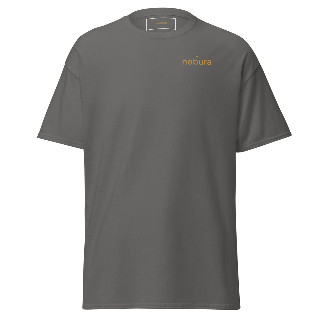 Nebura Classic T-Shirt in Anthrazit – minimalistisches Essential mit klarem Nebura Branding.