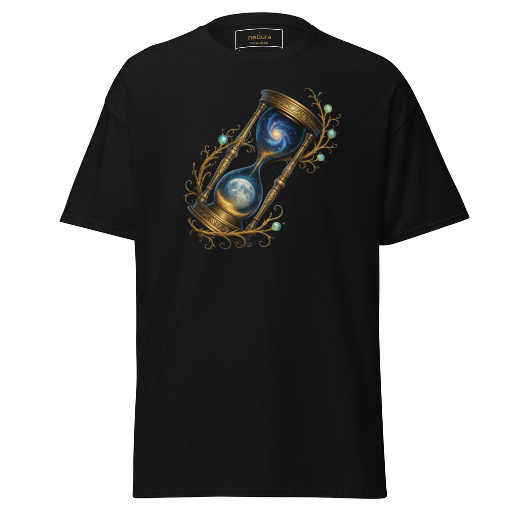 Schwarzes Nebura Shirt mit Eternal Sands Motiv auf der Vorderseite, ruhiges Symbol für Zeit, Ewigkeit und Klarheit