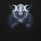 Triple Moon Göttinnen Symbol mit geflügelter Figur spirituelles Design